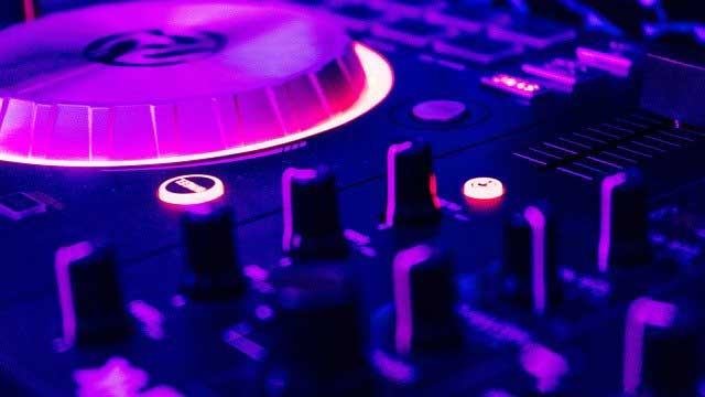 Platten auflegen - Kult für den DJ